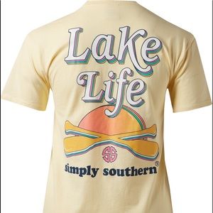 Simply Southern Lake Life T-Shirt Size Medium NWT